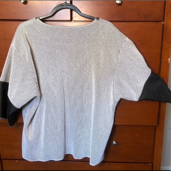 🔲 Striped USA Light Pullover🔲 - Picture 2 of 5